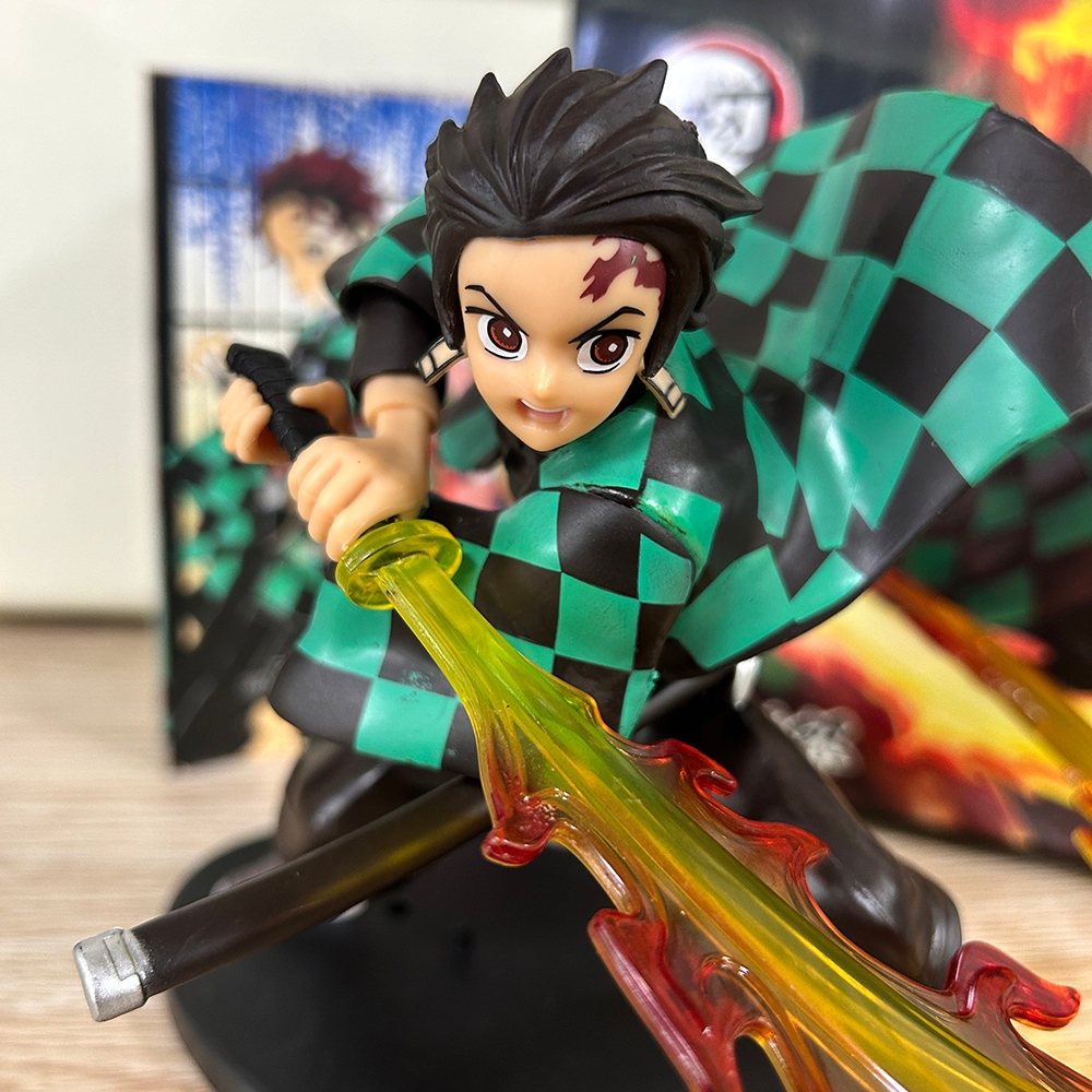 ขายร้อน คุณภาพระดับพรีเมียม Demon Slayer Tanjiro Kamado PVC Action Figures รุ่นเดสก์ท็อปตุ๊กตาของเล่
