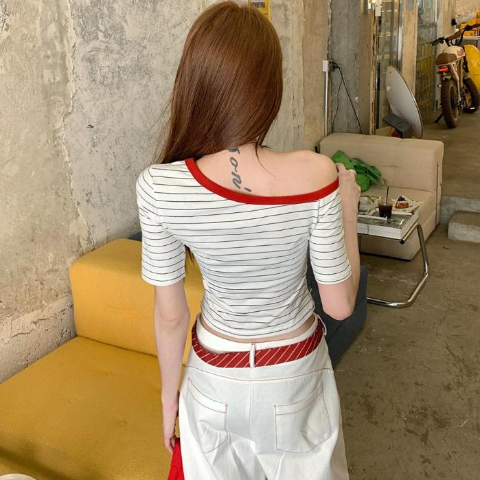 BraQueen✨เสือยืดเเขนสั้น เสื้อยืดปาดใหล่ สลิมฟิต รูปแบบลาย เนื้อผ้านิ่ม สไตล์เกาหลี ราคา ถูกที่สุด ดีลบีเคเค แกลเลอรีภาพที่ 8