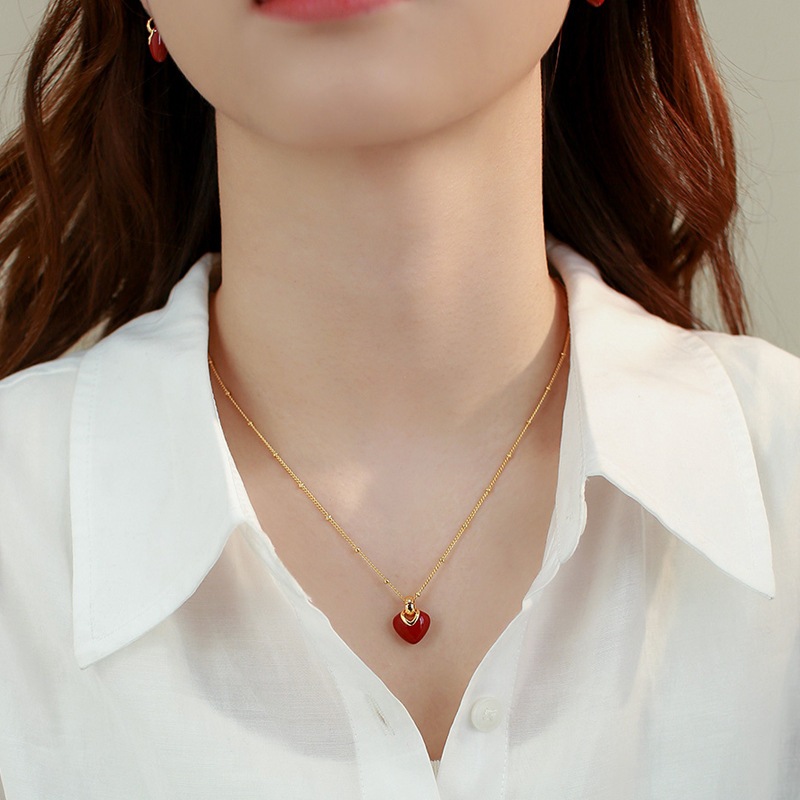 สร้อยคอยาวหยดน้ำหนักทรงหัวใจสีแดง ออกแบบอย่างเรียบง่าย เหมาะสำหรับเทศกาลคริสต์มาส - รูปที่ 4