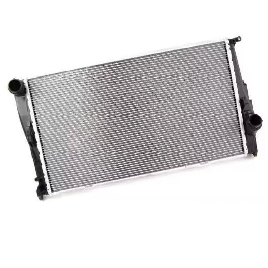 17117788903 หม้อน้ําระบายความร้อนอัตโนมัติสําหรับ BMW E81 E87 E90 E84 Z4 E89 17117558480 17 11 7 788