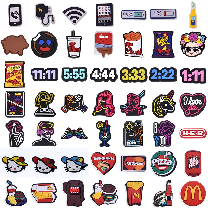 อุปกรณ์รองเท้า Hello Kitty Hole รองเท้า Bcuckle แบรนด์อินเทรนด์ตกแต่ง Charms เด็กสําหรับอุปกรณ์เสริม