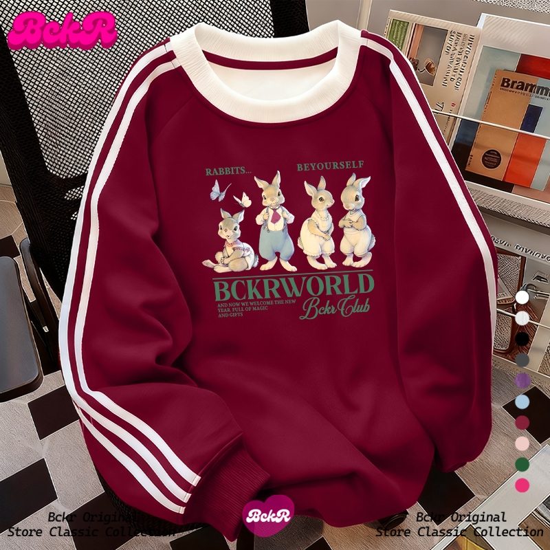 【จัดส่งจากกรุงเทพฯ】🔥BCKR ลายสามแถบ ลายกระต่าย คอกลม เสื้อ🐇oversize เสื้อผญ แขนยาว สเวตเตอร์YG2852