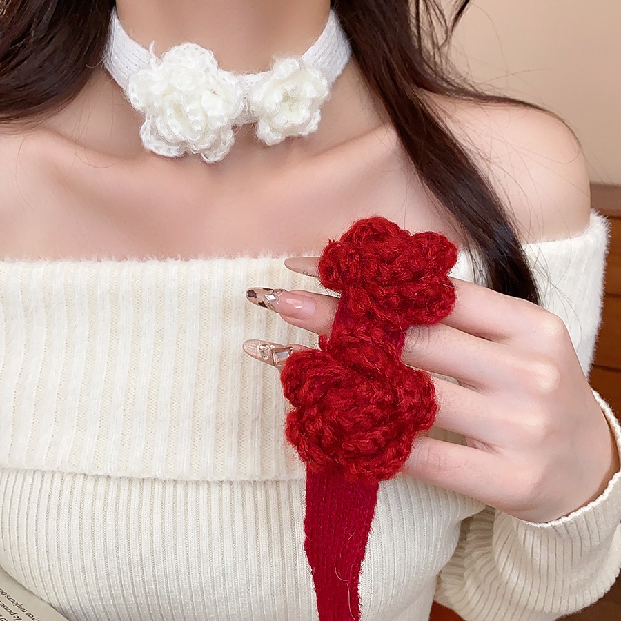 สร้อยข้อมือโชคเกอร์ลายดอกไม้ถัก สไตล์เรียบง่ายและไม่เหมือนใคร สวมใส่ง่ายในฤดูหนาว