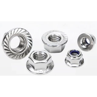 A&D หัวน็อตจาน (Hexagon Flange Nut) สแตนเลส 304 มาตรฐาน เป็นน็อตตัวเมียหกเหลี่ยมแบบมีแหวนในตัว พื้นหน้าแปลนเป็นแบบหยาบ (Serration) ช่วยล็อคแน่น (Flange) ช่วยกระจายแรงกดได้กว้างขึ้น เหมาะสำหรับงานเหล็กและงานโครงสร้างทั่วไป กระจายแรงกดได้ดีโดยไม่ต้องใช้แหวน