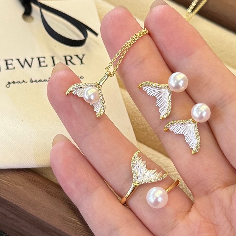 ชุดสร้อยคอมุกน้ำจืดธรรมชาติกับจี้และต่างหูสำหรับผู้หญิง