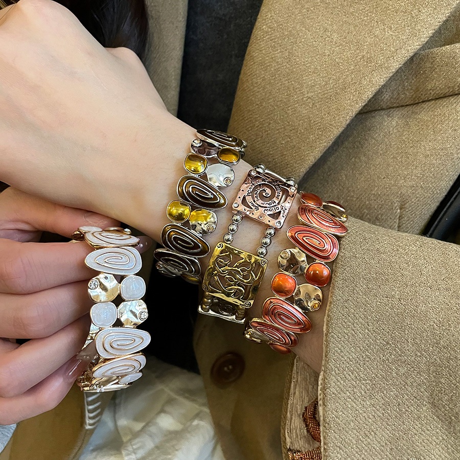 สร้อยข้อมือผู้หญิง ออกแบบลายสวอล์ลヴィンテージ วัสดุผสม เครื่องประดับสำหรับทุกวันและงานปาร์ตี้