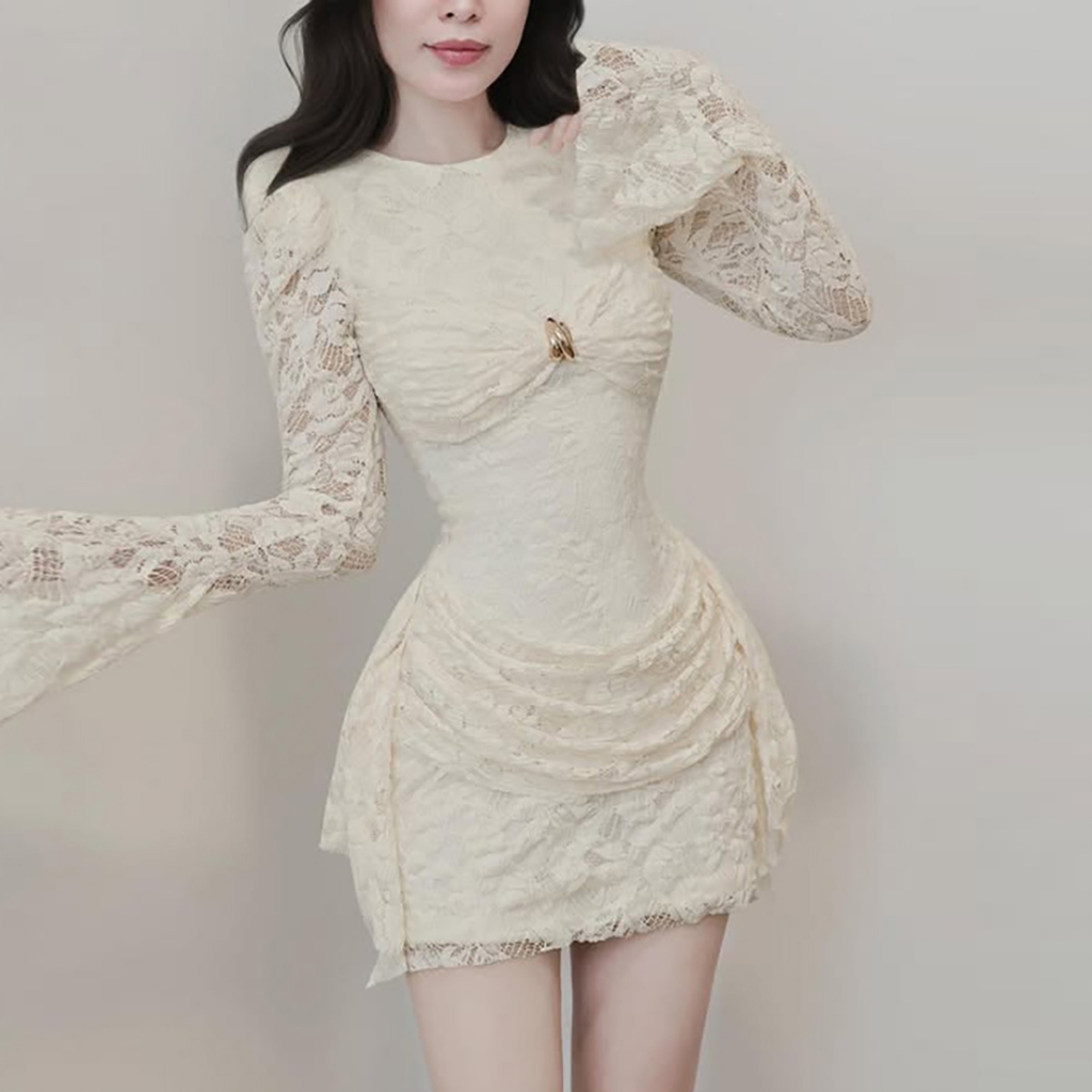 Cutenew ชุดเดรสแขนจับจีบขอบลูกไม้ เซ็กซี่ ทรงเรียบนุ่มนวลพร้อมกระโปรงย่นเพิ่มความสวยงาม