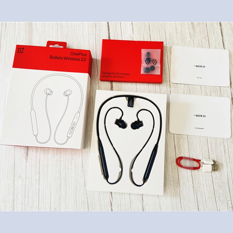 Original Oneplus Bullets ไร้สาย Z2 หูฟังไร้สาย AI Noise Cancelling กีฬาไร้สาย Heahphone 30 ชั่วโมงอายุการใช้งานแบตเตอรี่ IP55