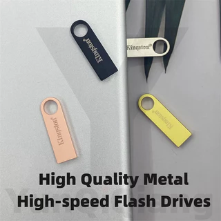 Kingston SE9 Pendrive USB 2.0 แฟลชไดรฟ์ USB โลหะกันน้ําหมายถึงแฟลชไดรฟ์ความเร็วสูง 1GB 2GB 4GB 8GB 16GB 32GB 64GB 128GB ที่เป็นปลั๊กและเล่นสี่สี