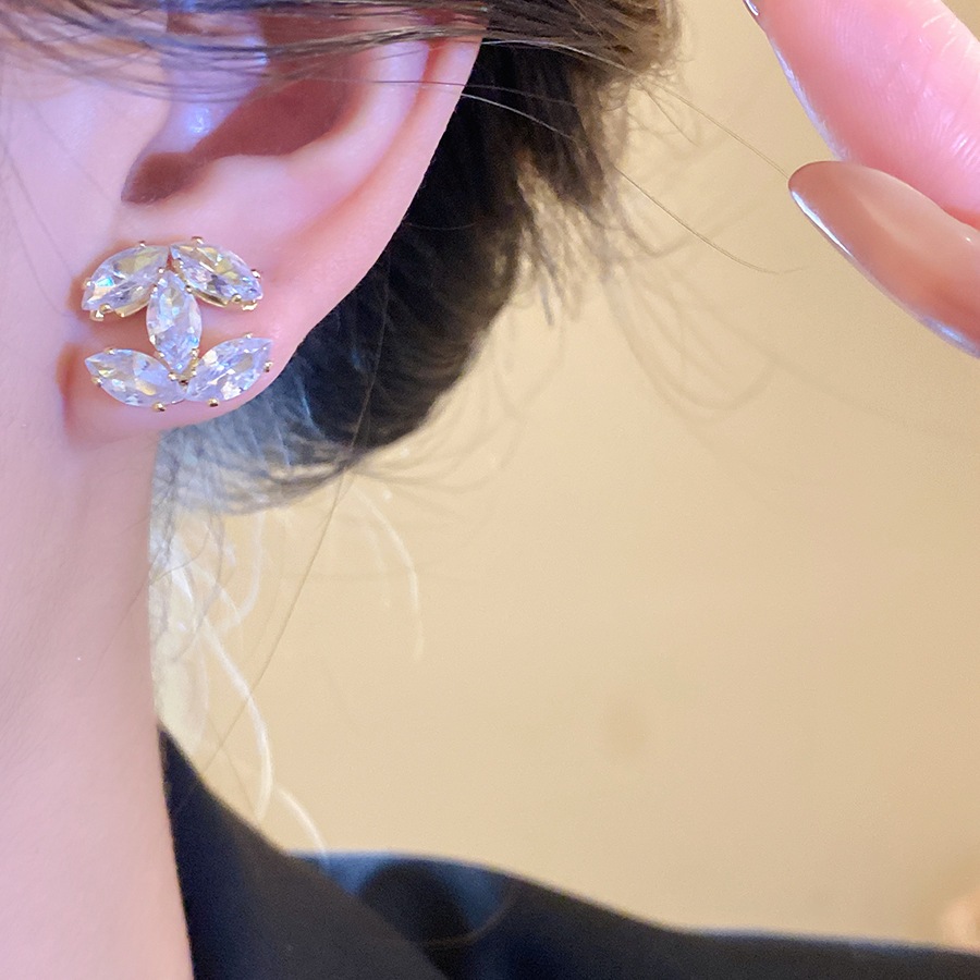 Jewbeauty ชุดต่างหูสตั๊ด Rhinestone ไข่มุก สีทองสีขาว รูปที่ 6