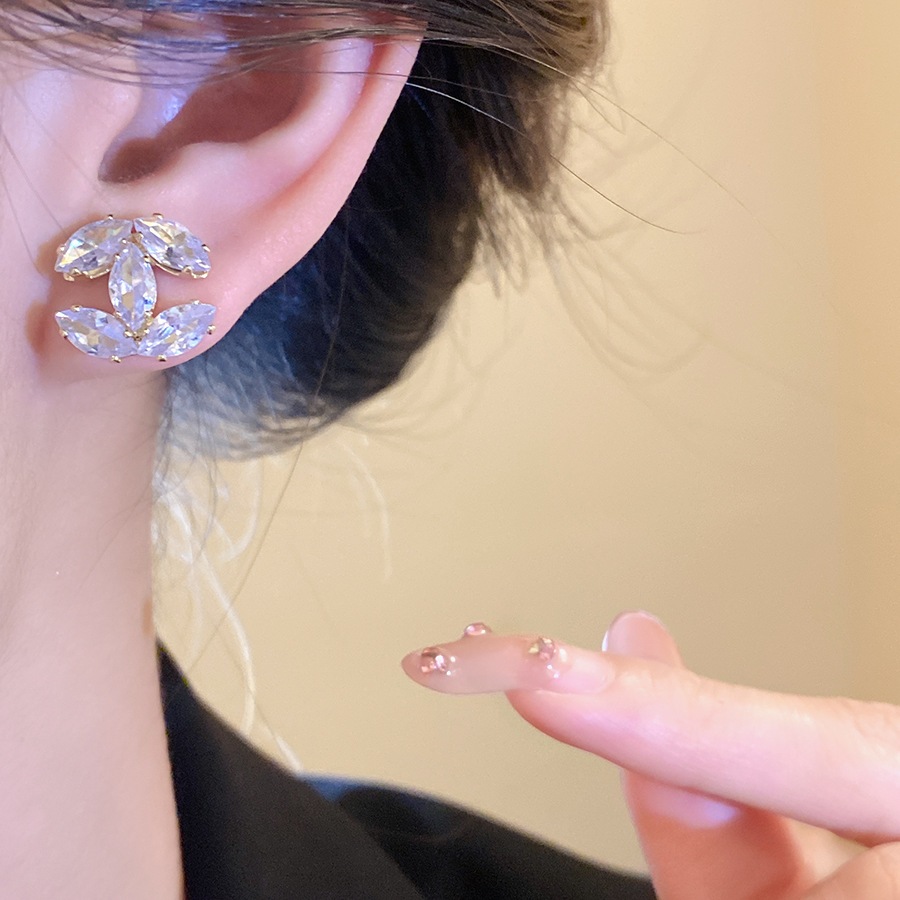 Jewbeauty ชุดต่างหูสตั๊ด Rhinestone ไข่มุก สีทองสีขาว รูปที่ 8