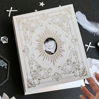 Non-Attribute Silver Hard Shell Window A5 Non-Attribute Card…