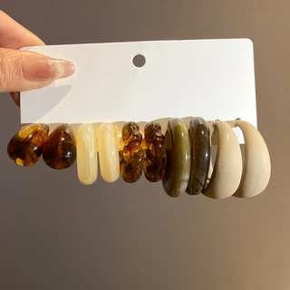 ชุดต่างหูเรซินสไตล์ย้อนยุค เสริมความงามให้แก่เครื่องประดับแฟชั่นของคุณ