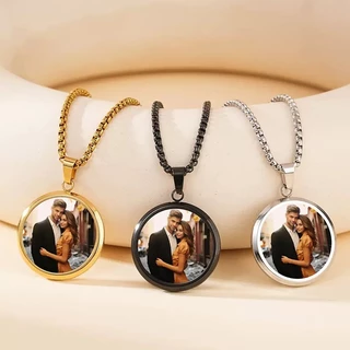 ของขวัญรับปริญญา มิเกลล่า สร้อยคอรูปถ่ายคู่เปลี่ยนสีเมื่ออุ่น สร้างสรรค์ และน่าสนใจ ไม่ซีดจาง และกันน้ํา เหมาะสําหรับมอบของขวัญเซอร์ไพรส์