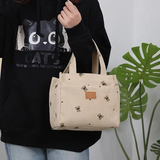 กระเป๋า tote ลายหมี CORDUROY – ใช้งานได้หลากหลาย เหมาะสำหรับการทำงานและเดินทาง