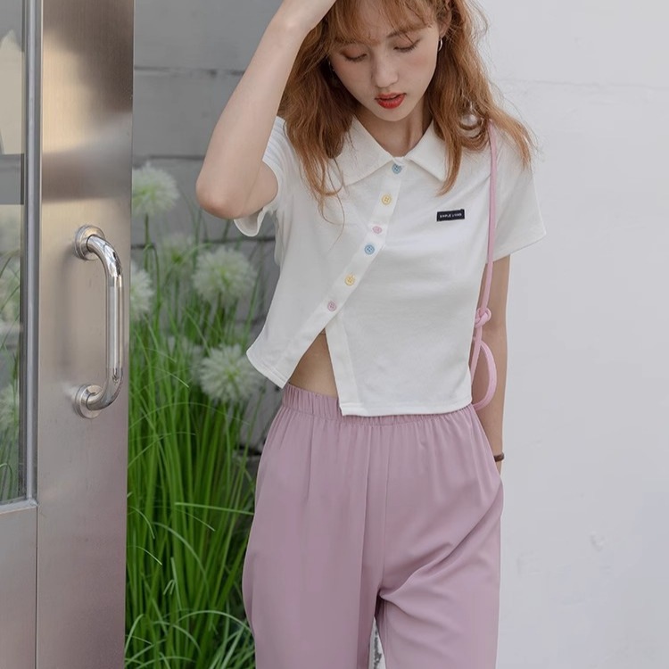 พลัสขนาดผู้หญิงเกาหลีสไตล์เสื้อแขนสั้นสีทึบแฟชั่นสั้นด้านบน
