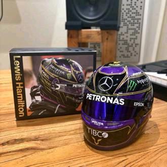 Bell Lewis Hamilton Mercedes-Benz Helmet 2020 Abu Dhabi Golden Helmet Special Coating Seven Crown He