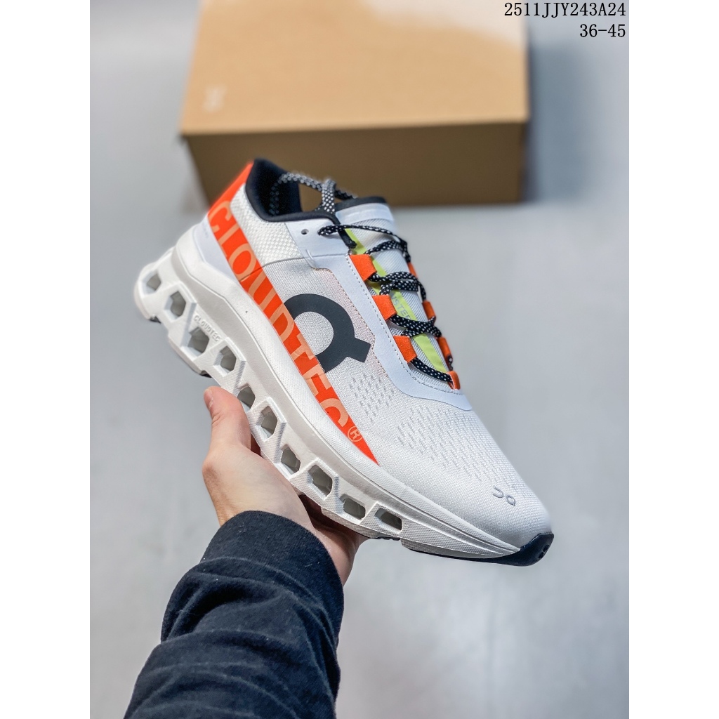 รองเท้าวิ่ง On Cloudmonster