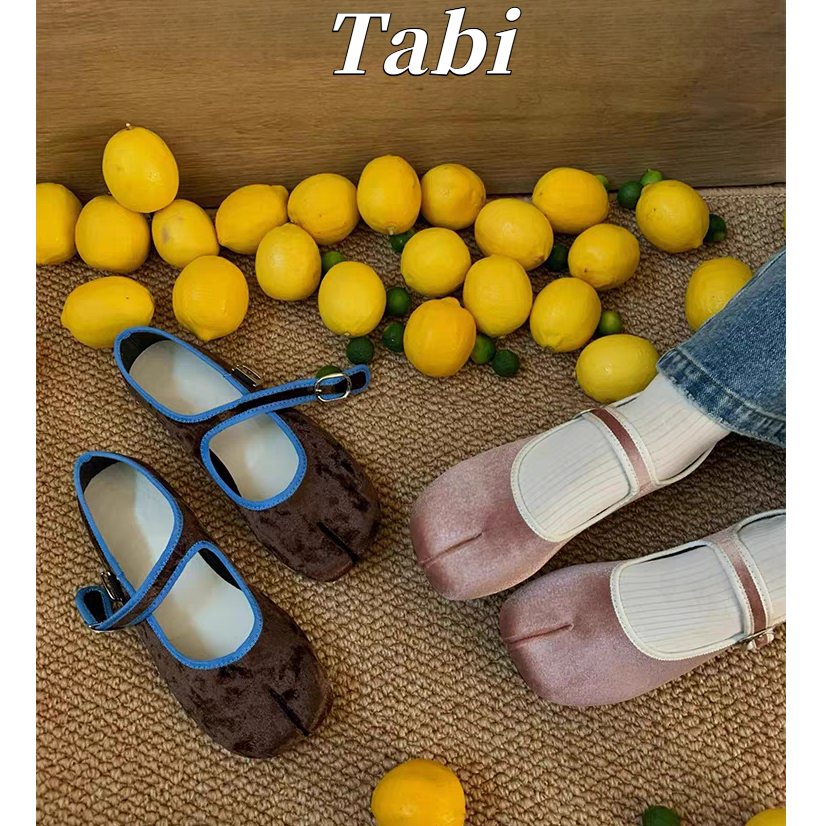 【แถมถุงเท้า 1 คู่】รองเท้า Mary Jane Tabi สำหรับผู้หญิง หนังกลับนุ่ม* ติดง่าย เข็มขัดรัดสาย ใส่สบาย