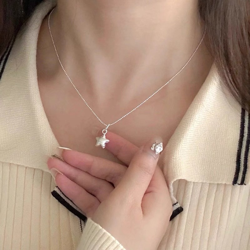 สร้อยคอน่ารักสำหรับผู้หญิง ลายดาวสีเงิน ของขวัญวันเกิดแฟชั่นเกาหลี