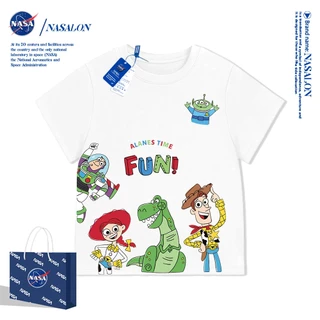 NASA เสื้อยืดเด็ก ผ้าฝ้าย 100% เสื้อยืดเด็กแขนสั้น สีขาว ลายการ์ตูนบัซ ไลท์เยียร์ ใส่สบาย ทรงหลวม ระบายอากาศดี