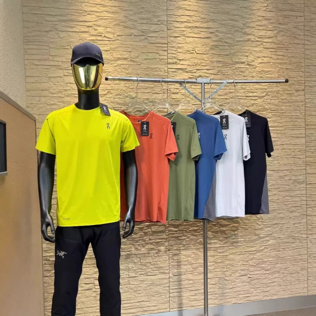 On Cloudtilt Club-T แขนสั้นกลางแจ้งแห้งเร็ว สบาย ๆ ระบายอากาศกีฬาชายและหญิง T-shirt