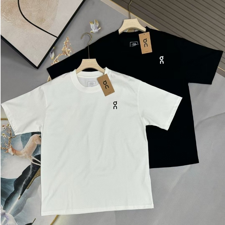 On Cloudtilt Club-T แขนสั้นกลางแจ้งแห้งเร็ว สบาย ๆ ระบายอากาศกีฬาชายและหญิง T-shirt