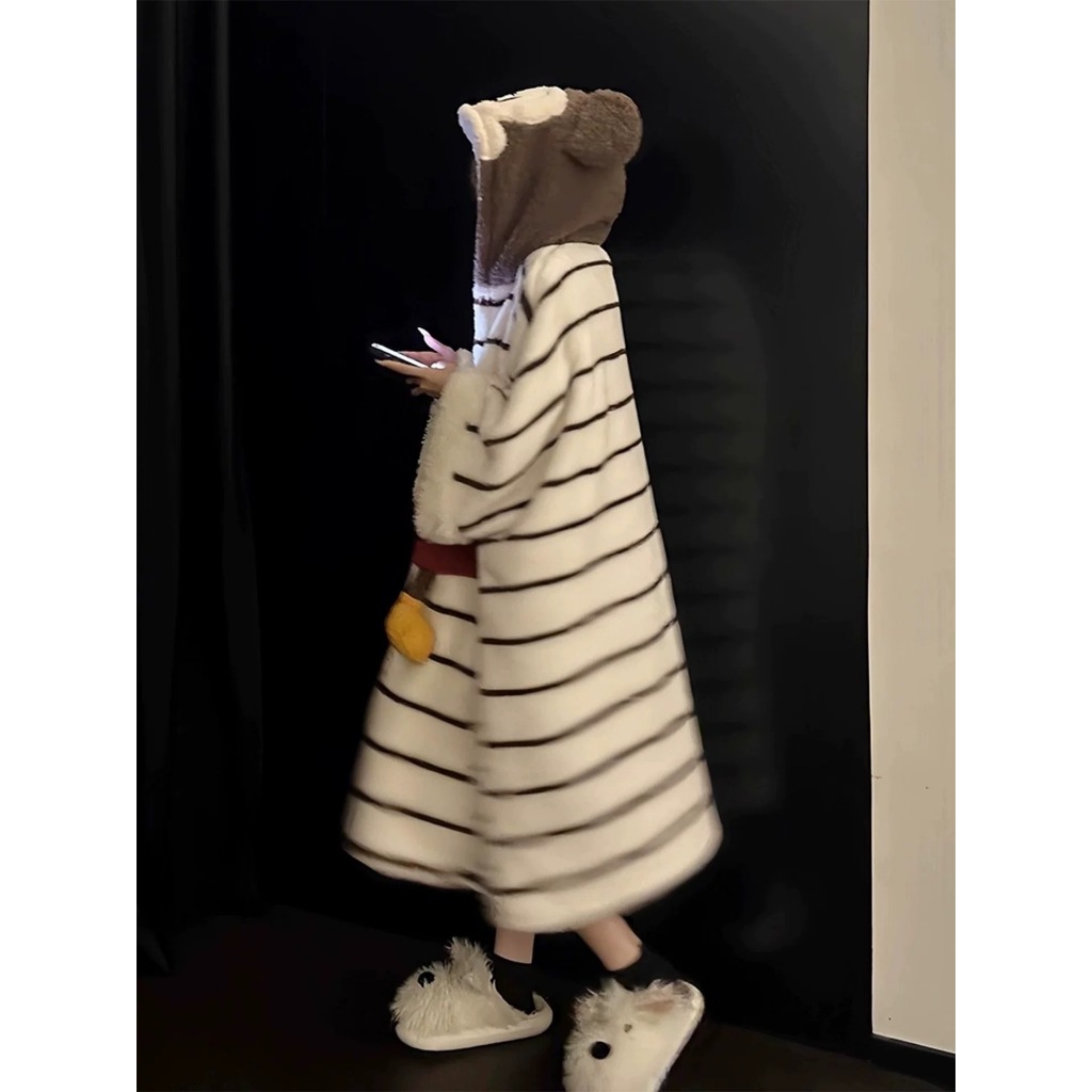 Sabai Glow⭐️ชุดพักผ่อนคลุมด้วยผ้าห่มขนแกะ พิมพ์ลายมิกกี้เม้าส์แบบปะการัง สไตล์อบอุ่นสำหรับฤดูหนาว 2025 - รูปที่ 3