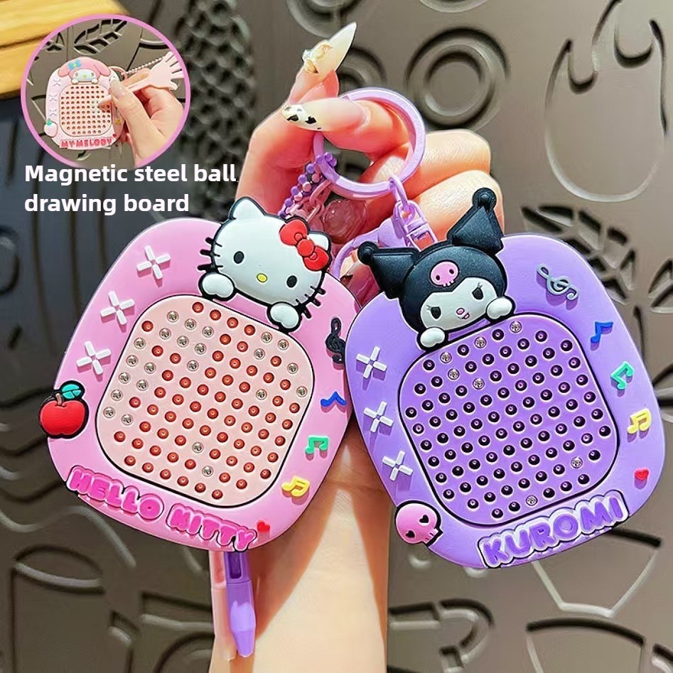 กระดานวาดภาพลูกบอลเหล็กแม่เหล็กของเล่นเขาวงกตพวงกุญแจจี้การ์ตูนซานริโอ