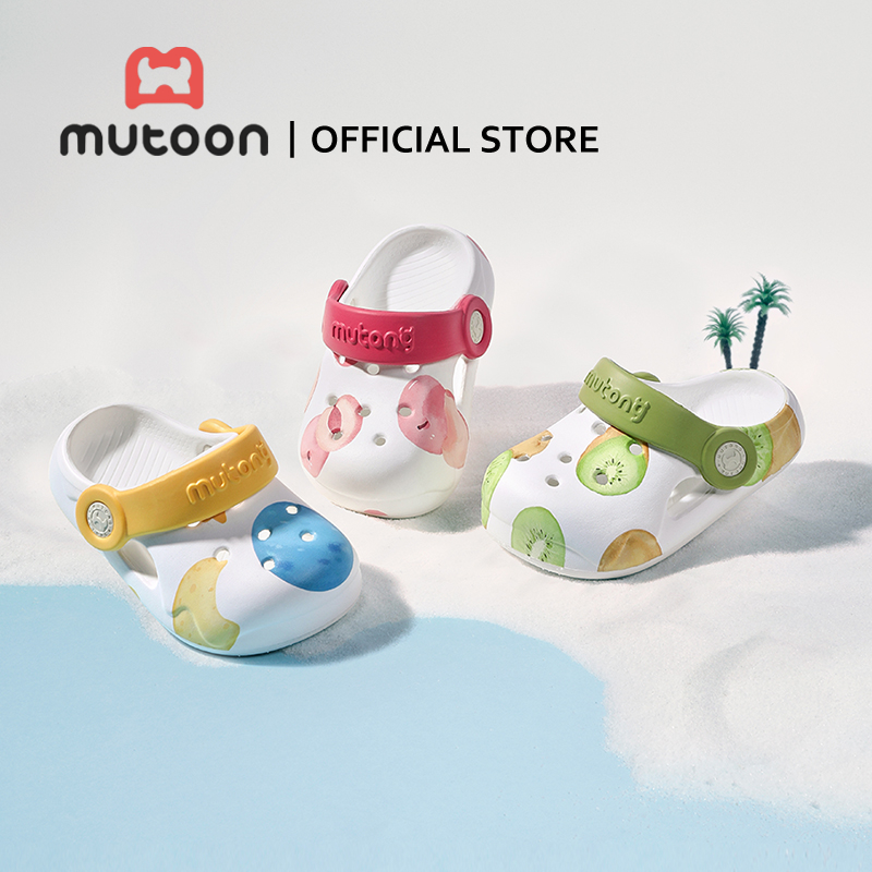 【Mutoon】รุ่นใหม่ ฤดูร้อน  รองเท้าคล็อกเด็กทารก ระบายอากาศดี พื้นนุ่ม กันลื่น สำหรับเด็กชายหญิง