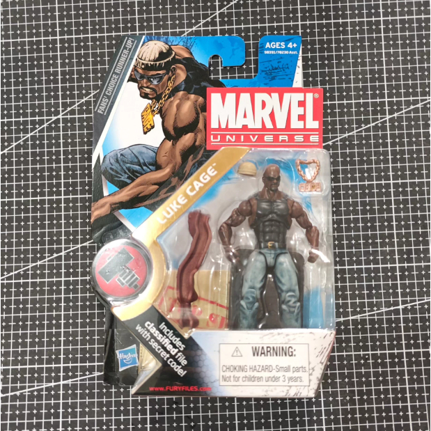 Hasbro Marvel Universe Luke Cage แอ็คชั่นฟิกเกอร์ขนาด 3.75 นิ้ว