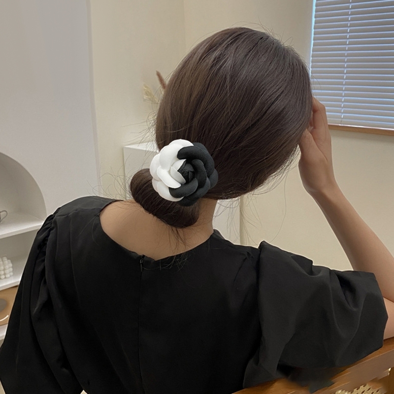 เข็มกลัดลายดอกไม้ขนาดใหญ่แบบเรียบหรู สำหรับผู้หญิง พร้อมใช้งานกับผ้าพันคอและเสื้อโค้ต - รูปที่ 2