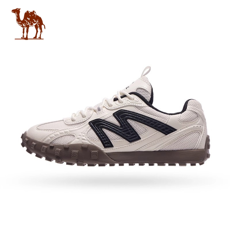 CAMEL CROWN รองเท้ากีฬาผู้หญิงกันลื่นรองเท้าฝึกซ้อมเยอรมันย้อนยุค