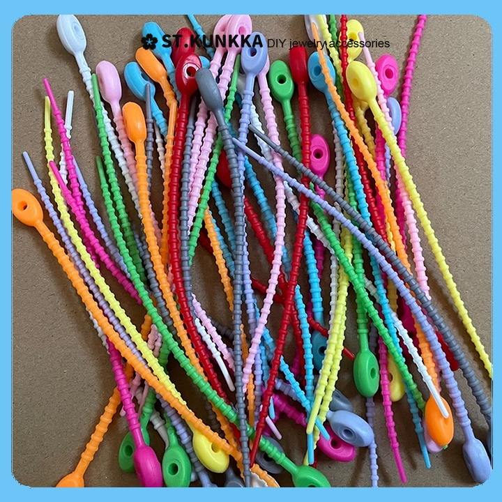 สายรัด ซิลิโคน คล้องพวงกุญแจ จี้ อเนกประสงค์ DIY จัดระเบียบ （2 ชิ้น/ชุด）
