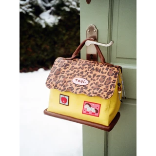 Tagi. Magi House Storage Cosmetic Bag Makeup Bag กระเป๋าเก็บเครื่องสำอางรุ่นบ้านม้ามากิ