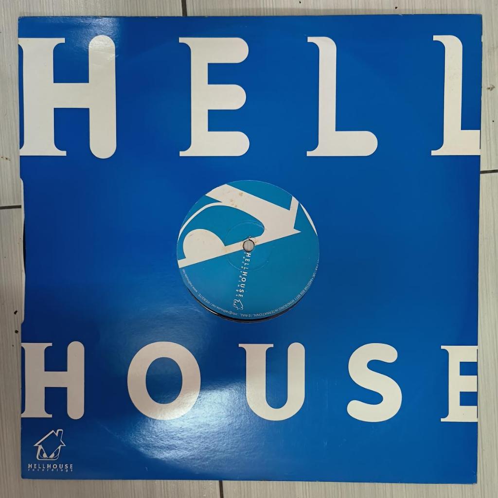 โยจิ ไบโอเมฮันิกา เทียบกับ. Lab 4 – Do The Nasty Hard House, Hard Trance ไวนิล lp