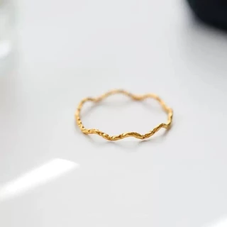 แหวน titanium แบบญี่ปุ่น-เกาหลี มีดีไซน์คลื่นบางเพียง 1 มิลลิเมตร สวยงามหรูหรา
