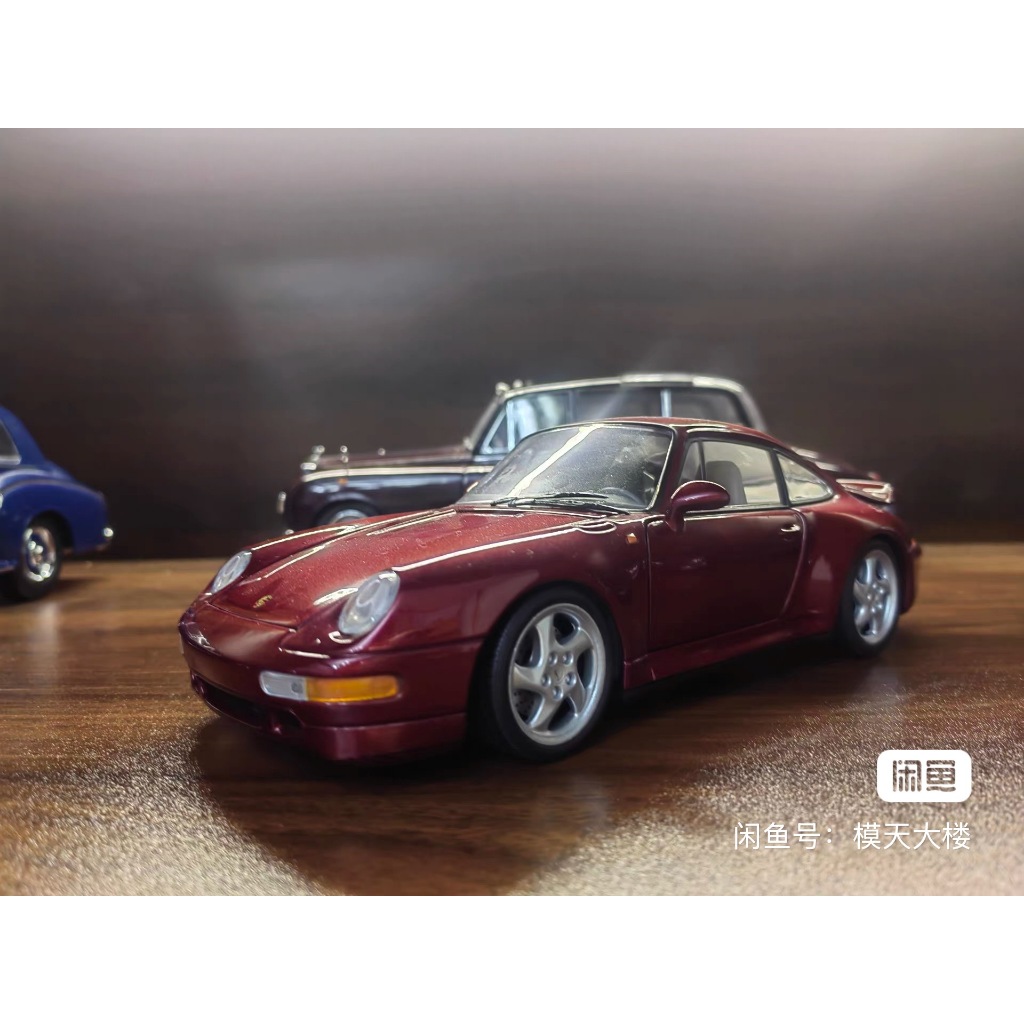 กระเป๋าหลวม 1/18 UT Porsche 911 turbo 993 รุ่นรถ