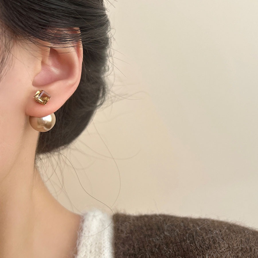 ต่างหูมุก Rhinestone กระพริบ ออกแบบเอกลักษณ์ หรูหรา สำหรับคนชอบแฟชันระดับไฮเอนด์ ราคา ถูกที่สุด ดีลบีเคเค แกลเลอรีภาพที่ 3