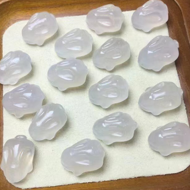 กระต่ายอาเกตสีขาวธรรมชาติกระต่ายนอนเครื่องประดับน่ารัก diy Lucky อุปกรณ์เสริม Simple All-Match ของขวัญ