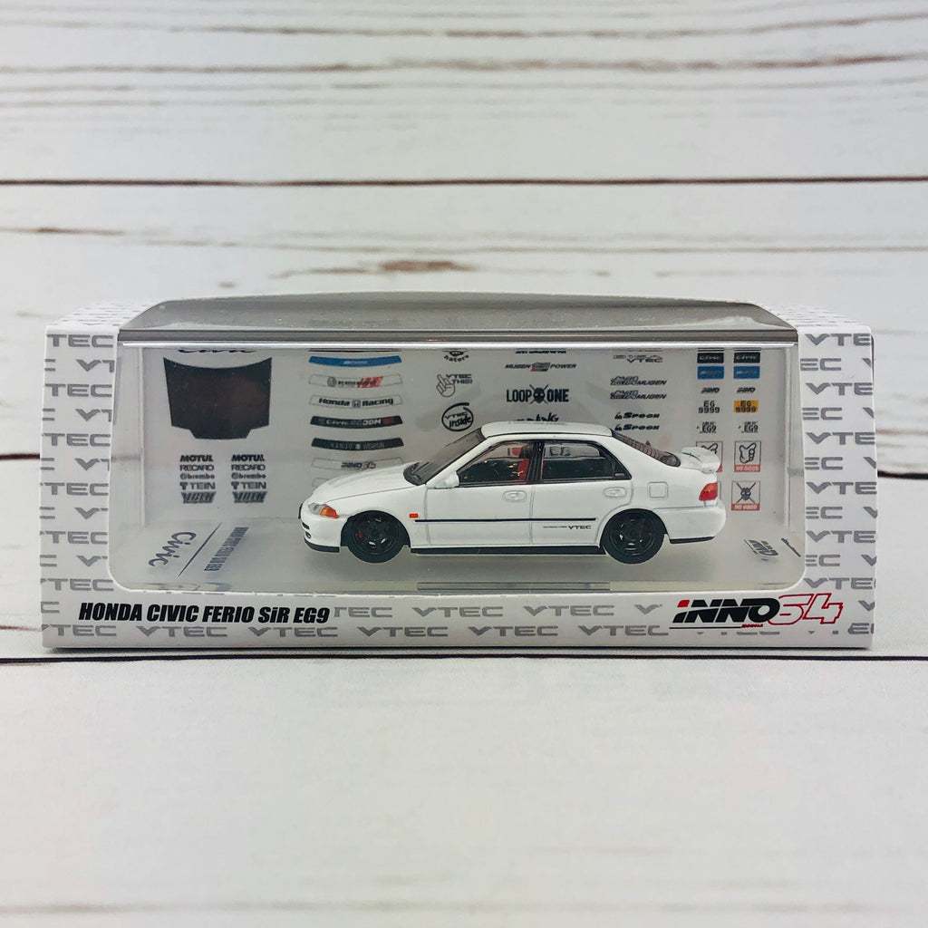 INNO64 IN64-EG9-WHI HONDA CIVIC FERIO EG9 WHITE พร้อมสติ๊กเกอร์ที่ปรับแต่งได้และล้อ 1 ชุด รถโมเดล Di