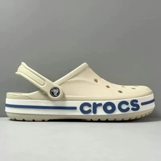 [จัดส่งภายใน 24-48 ชั่วโมง] Cro ฤดูร้อนสไตล์ใหม่สําหรับผู้ชายและผู้หญิงรองเท้าสบายๆด้านล่างแบนกันน้ําและไม่ลื่นเหมาะสําหรับชายหาดช้อปปิ้งและบ้านหลายสี
