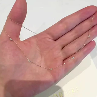 คอโซ่บางสีทองหญิงหรูหรา Niche Gypsophila Embellishment Clavicle CHAIN Daily Commuter ประณีต All-Match Classy สร้อยคอของขวัญสําหรับแฟนแฟนสร้อยคอสร้อยคอ