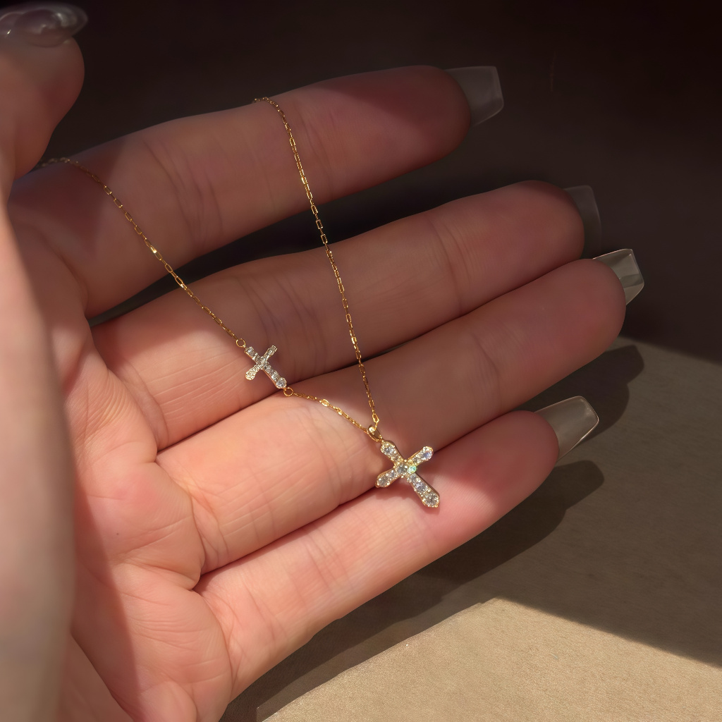 Super กระพริบเลียนแบบเพชร Double Cross จี้สร้อยคอผู้หญิงสไตล์ใหม่ประณีต Clavicle Chain High-End หรูหรา Niche สร้อยคอผู้หญิงสร้อยคอ