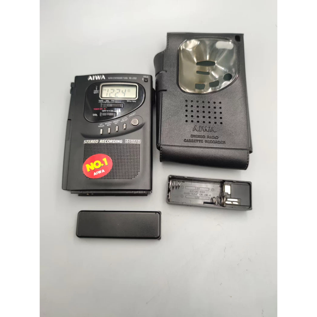 เครื่องเล่นเทปคาสเซ็ต AIWA J707 พร้อมวิทยุ DSL Bass, AM/FM และเคสแบตเตอรี่คู่