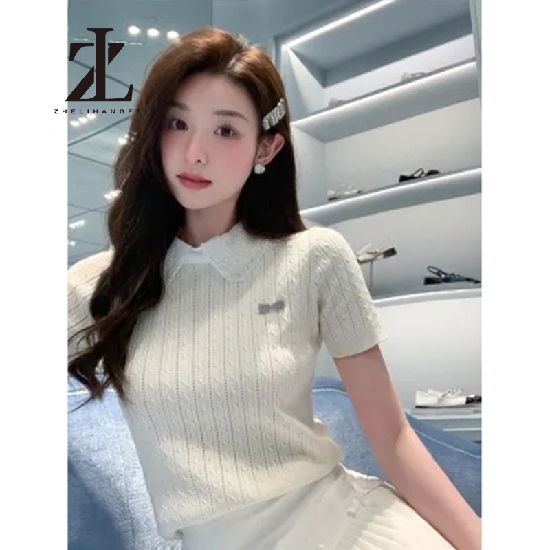 ZHELIHANGFEI เสื้อยืดคอกลมแขนสั้น สีหวาน สีขาว คอปกตุ๊กตา งานหนัก ประดับตัวอักษรปักครอสติช และเจาะรู