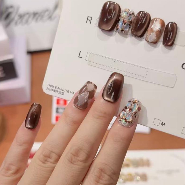 C221 เล็บปลอมสําเร็จรูป เจลแท้ ทำด้วยมือ 10 ชิ้น/กล่อง ลายสก็อตสีน้ำตาลเพชรทรงเรขาคณิต ประณีต ดูแพง สวมง่าย ใช้ซ้ำได้
