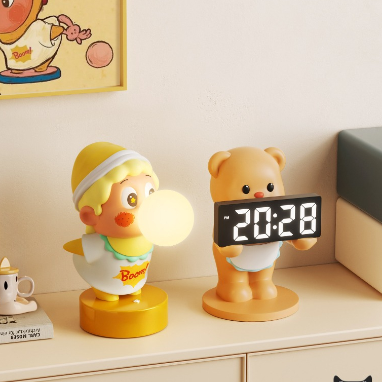 [อาเรีย] เนยหมีนาฬิกาอิเล็กทรอนิกส์ลูกตุ้มตารางสร้างสรรค์โคมไฟข้างเตียงไฟกลางคืนเดสก์ท็อปตกแต่งตกแต่งของขวัญวันเกิด