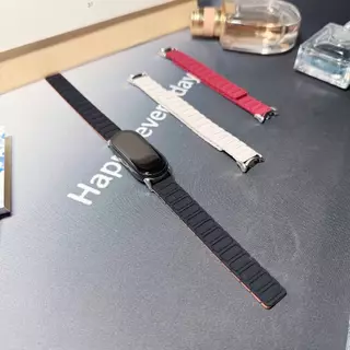 สําหรับ เสี่ยวหมี่ สมาร์ทวง Xiaomi Smart Band 8/9/10 สายรัดซิลิโคนแม่เหล็กเปลี่ยนวงกันน้ํากีฬา-พอดีสายรัดข้อมือที่สะดวกสบายสําหรับ ไมล์ วง