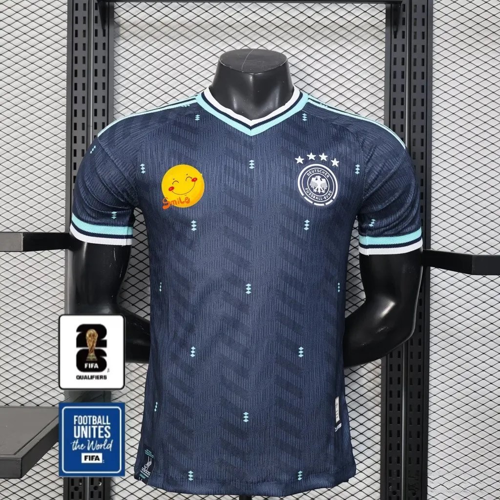 เสื้อกีฬาสไตล์เยอรมัน แบบนักฟุตบอล โดย WIRTZ